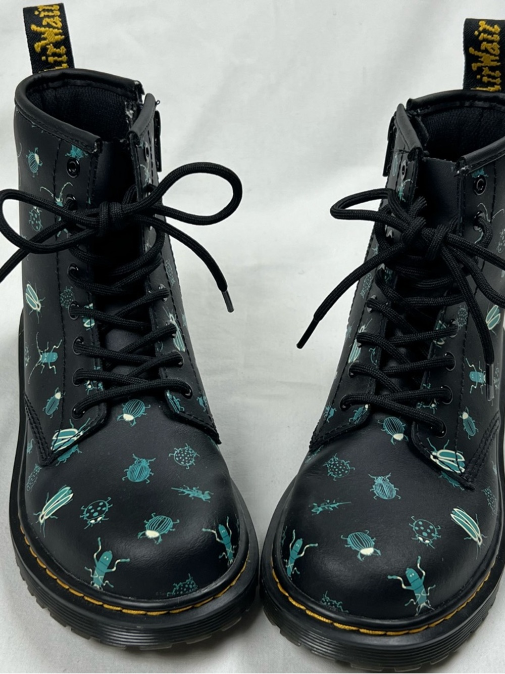 DR. MARTENS - Junior 1460 “Glow In The Dark Bugs” size 3 Lace Up Boots NWOT - Picture 3 of 11
